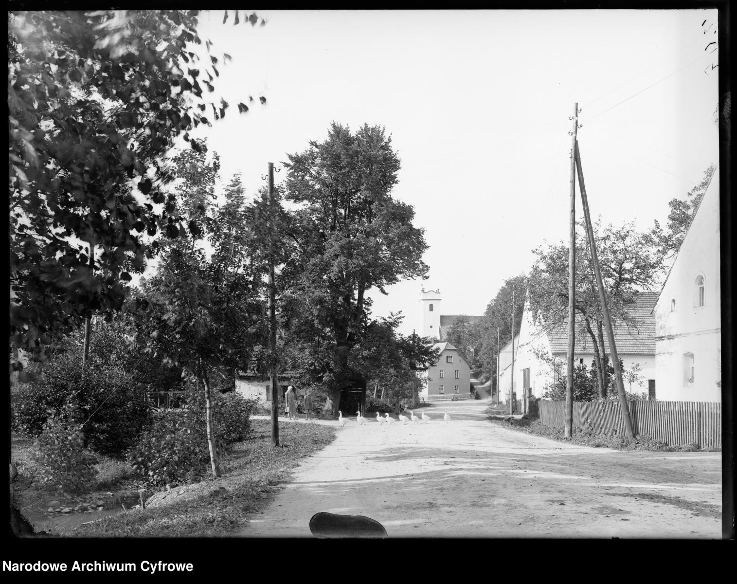 Zdjęcie w galerii na portalu naszraciborz.pl: Archiwalne przedwojenne zdjęcia Górnego Śląska. NAC próbuje ustalić, co pokazują [FOTO] wiadomości z regionu