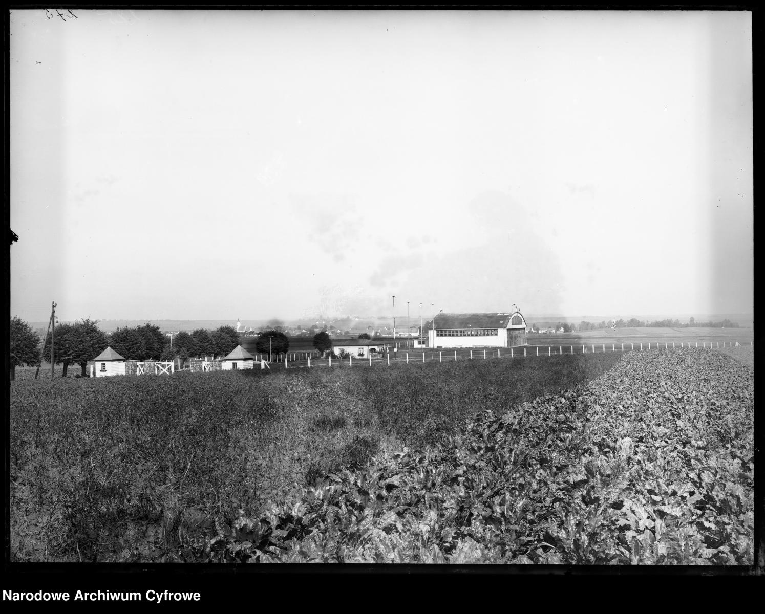 Zdjęcie w galerii na portalu naszraciborz.pl: Archiwalne przedwojenne zdjęcia Górnego Śląska. NAC próbuje ustalić, co pokazują [FOTO] wiadomości z regionu