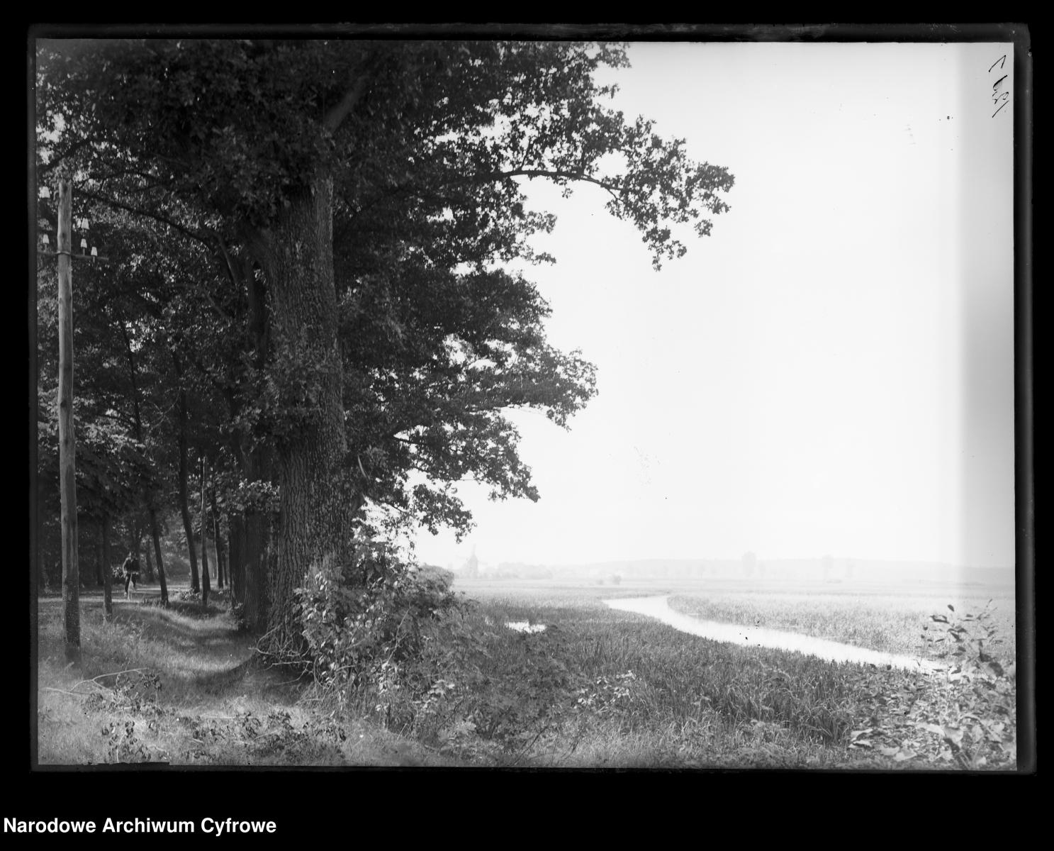 Zdjęcie w galerii na portalu naszraciborz.pl: Archiwalne przedwojenne zdjęcia Górnego Śląska. NAC próbuje ustalić, co pokazują [FOTO] wiadomości z regionu