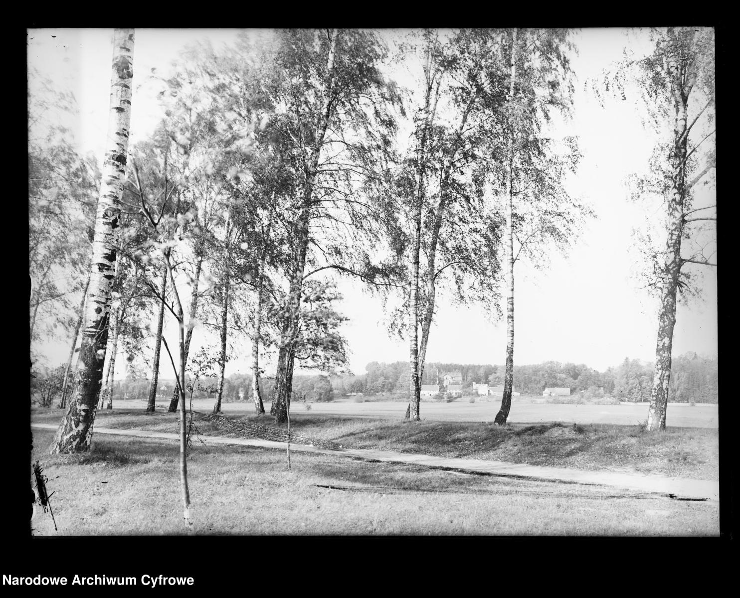 Zdjęcie w galerii na portalu naszraciborz.pl: Archiwalne przedwojenne zdjęcia Górnego Śląska. NAC próbuje ustalić, co pokazują [FOTO] wiadomości z regionu