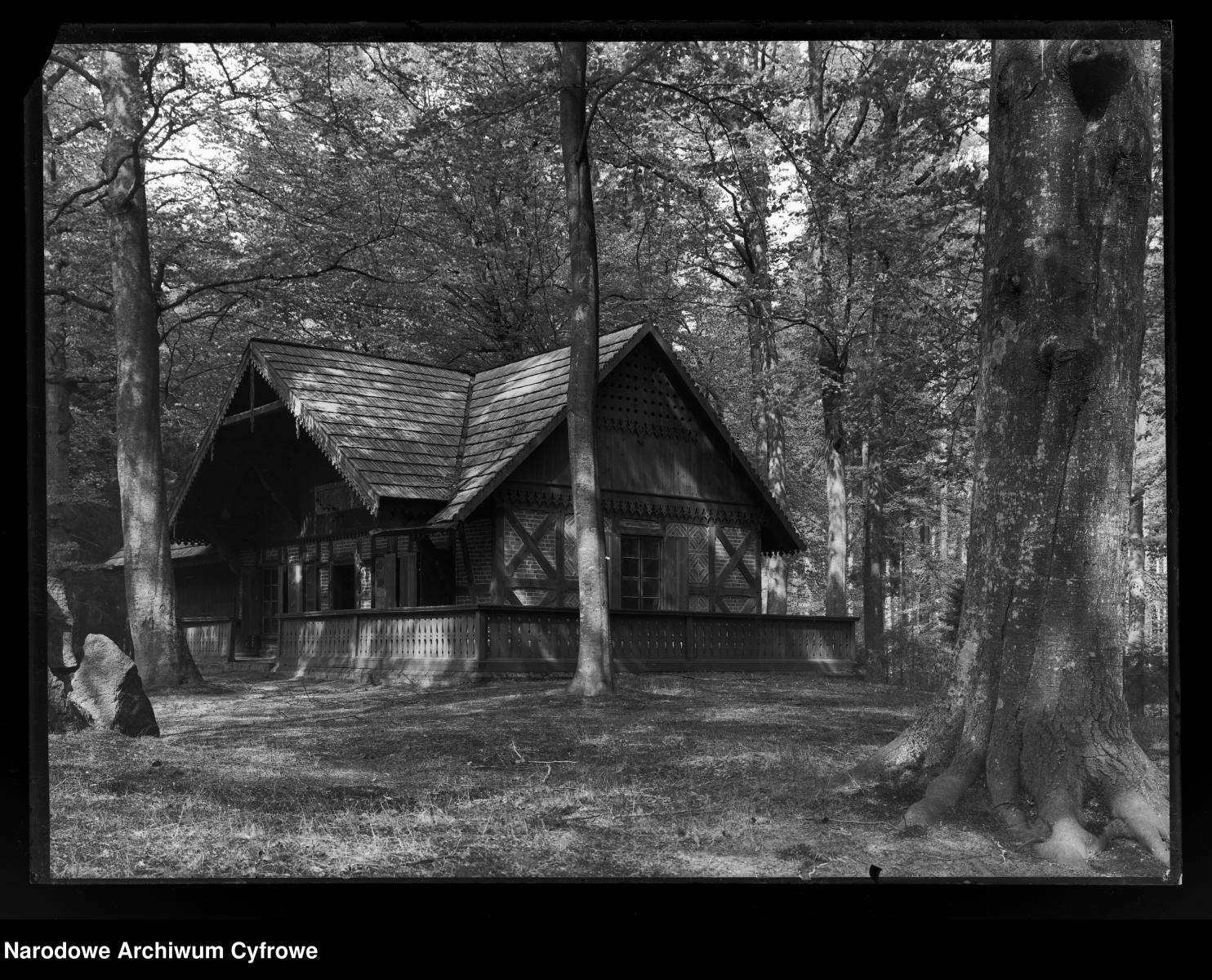 Zdjęcie w galerii na portalu naszraciborz.pl: Archiwalne przedwojenne zdjęcia Górnego Śląska. NAC próbuje ustalić, co pokazują [FOTO] wiadomości z regionu
