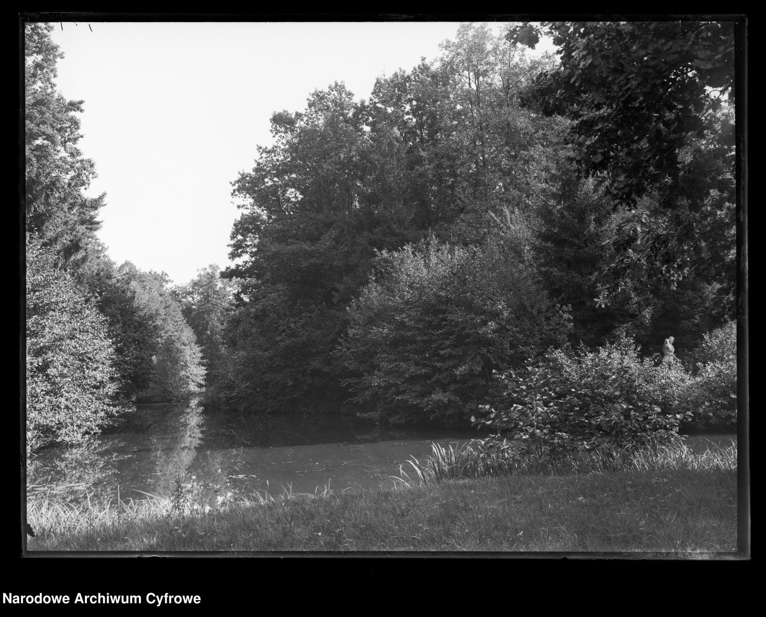 Zdjęcie w galerii na portalu naszraciborz.pl: Archiwalne przedwojenne zdjęcia Górnego Śląska. NAC próbuje ustalić, co pokazują [FOTO] wiadomości z regionu