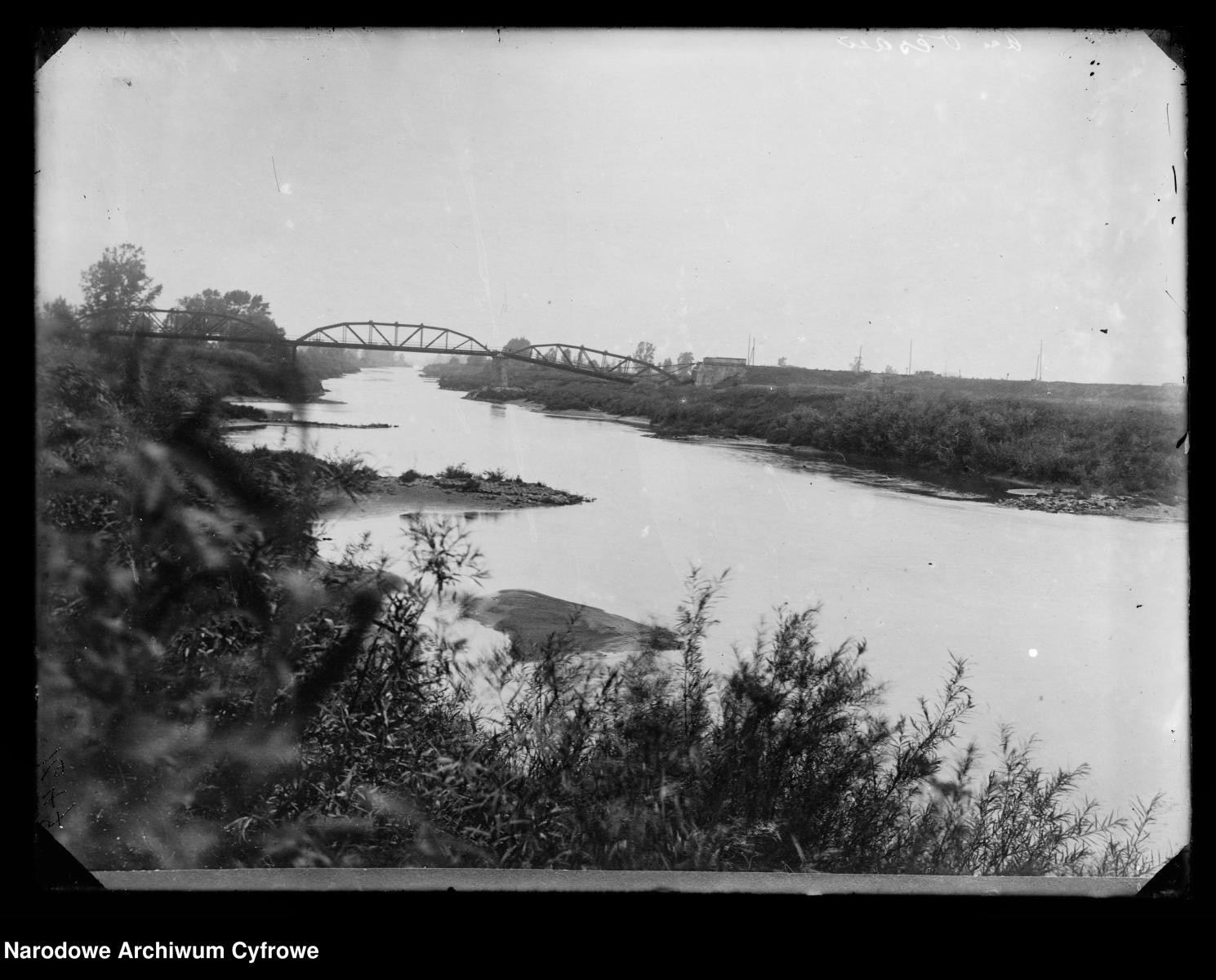 Zdjęcie w galerii na portalu naszraciborz.pl: Archiwalne przedwojenne zdjęcia Górnego Śląska. NAC próbuje ustalić, co pokazują [FOTO] wiadomości z regionu