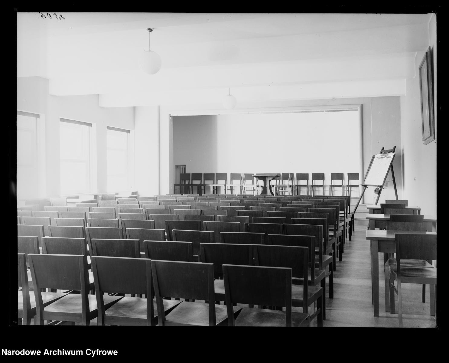 Zdjęcie w galerii na portalu naszraciborz.pl: Archiwalne przedwojenne zdjęcia Górnego Śląska. NAC próbuje ustalić, co pokazują [FOTO] wiadomości z regionu