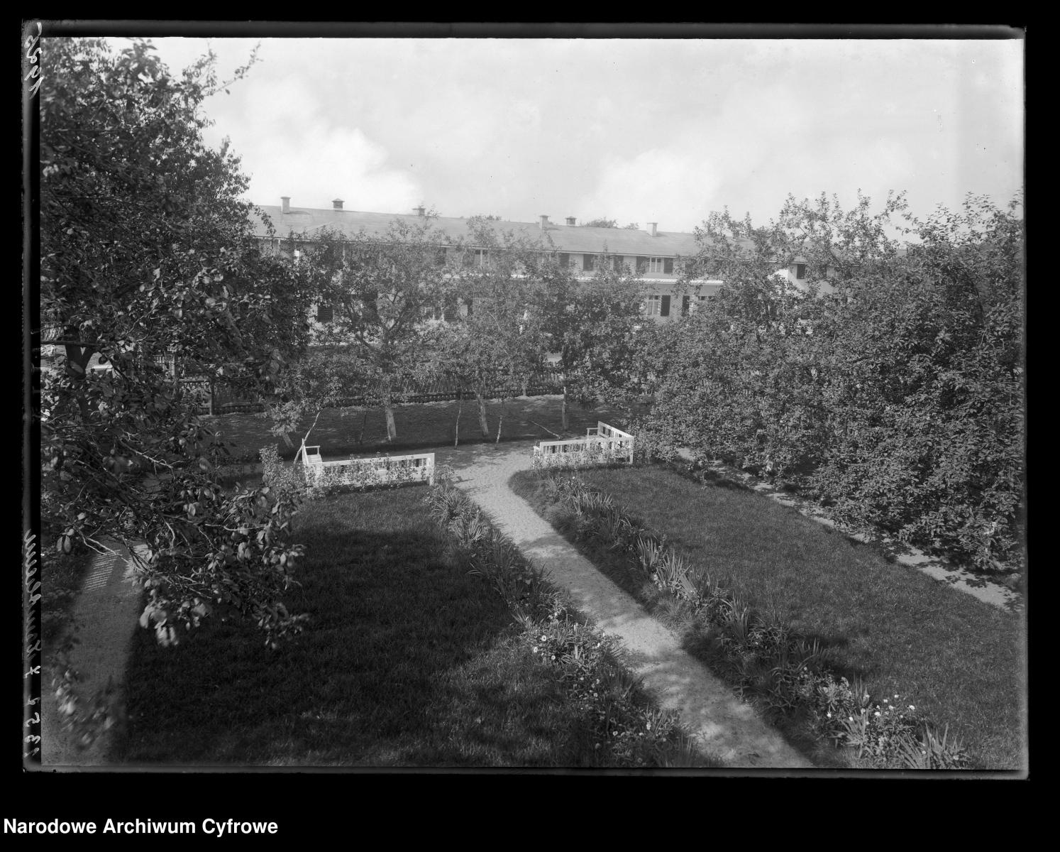 Zdjęcie w galerii na portalu naszraciborz.pl: Archiwalne przedwojenne zdjęcia Górnego Śląska. NAC próbuje ustalić, co pokazują [FOTO] wiadomości z regionu