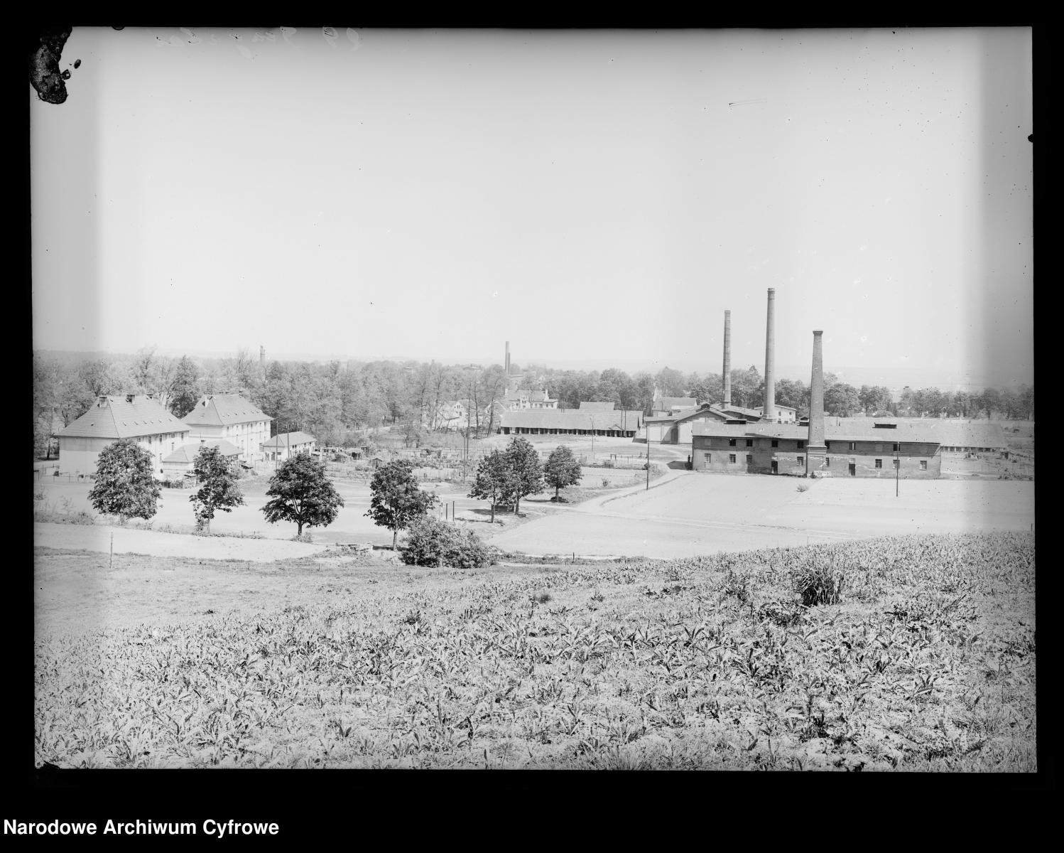 Zdjęcie w galerii na portalu naszraciborz.pl: Archiwalne przedwojenne zdjęcia Górnego Śląska. NAC próbuje ustalić, co pokazują [FOTO] wiadomości z regionu