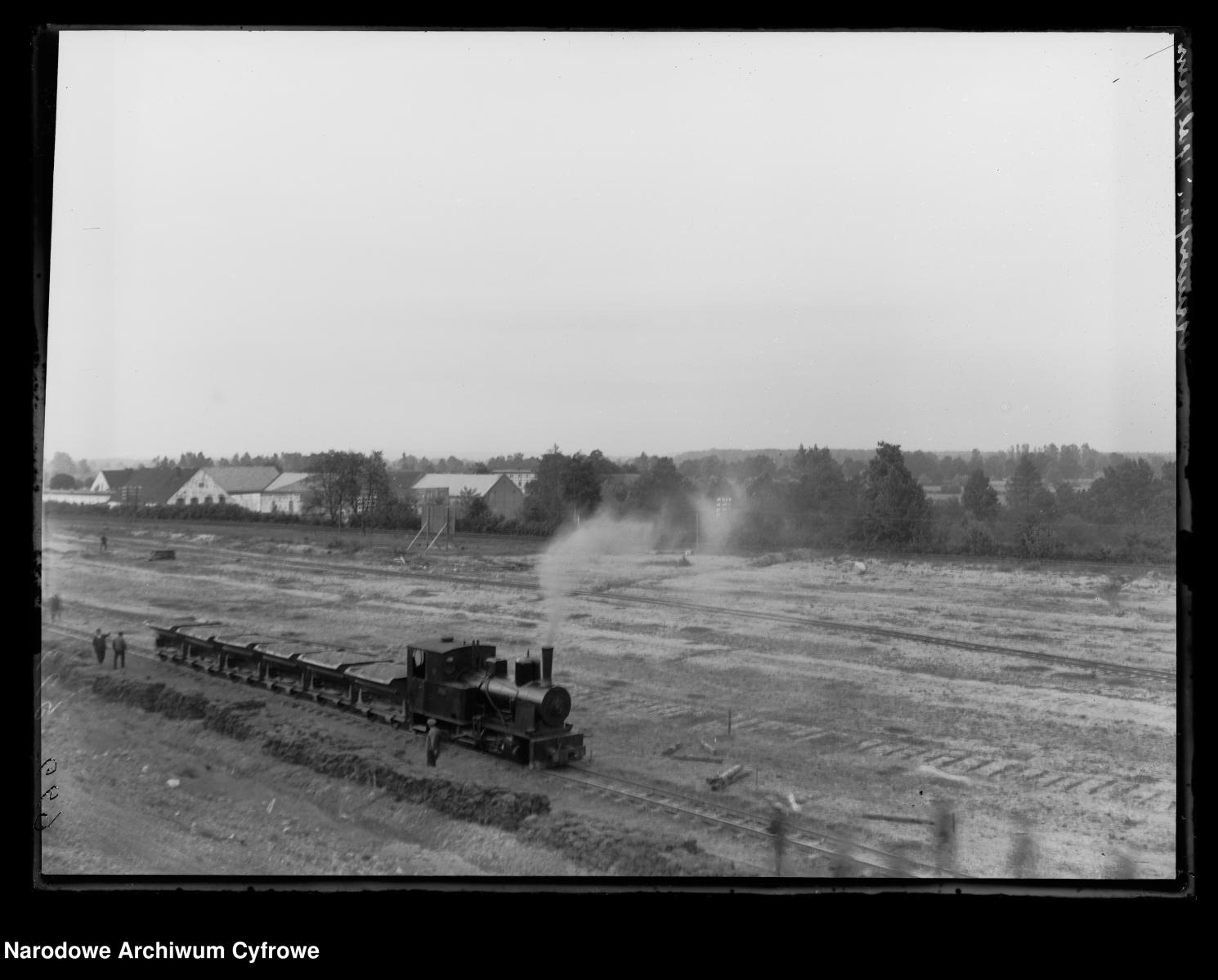 Zdjęcie w galerii na portalu naszraciborz.pl: Archiwalne przedwojenne zdjęcia Górnego Śląska. NAC próbuje ustalić, co pokazują [FOTO] wiadomości z regionu