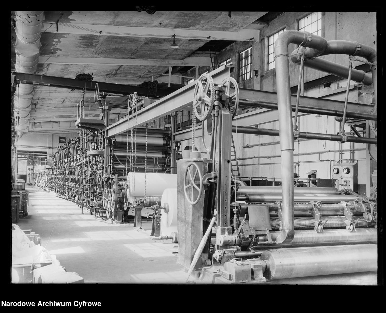 Zdjęcie w galerii na portalu naszraciborz.pl: Archiwalne przedwojenne zdjęcia Górnego Śląska. NAC próbuje ustalić, co pokazują [FOTO] wiadomości z regionu
