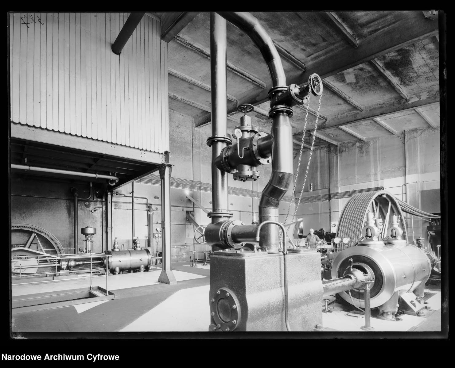 Zdjęcie w galerii na portalu naszraciborz.pl: Archiwalne przedwojenne zdjęcia Górnego Śląska. NAC próbuje ustalić, co pokazują [FOTO] wiadomości z regionu