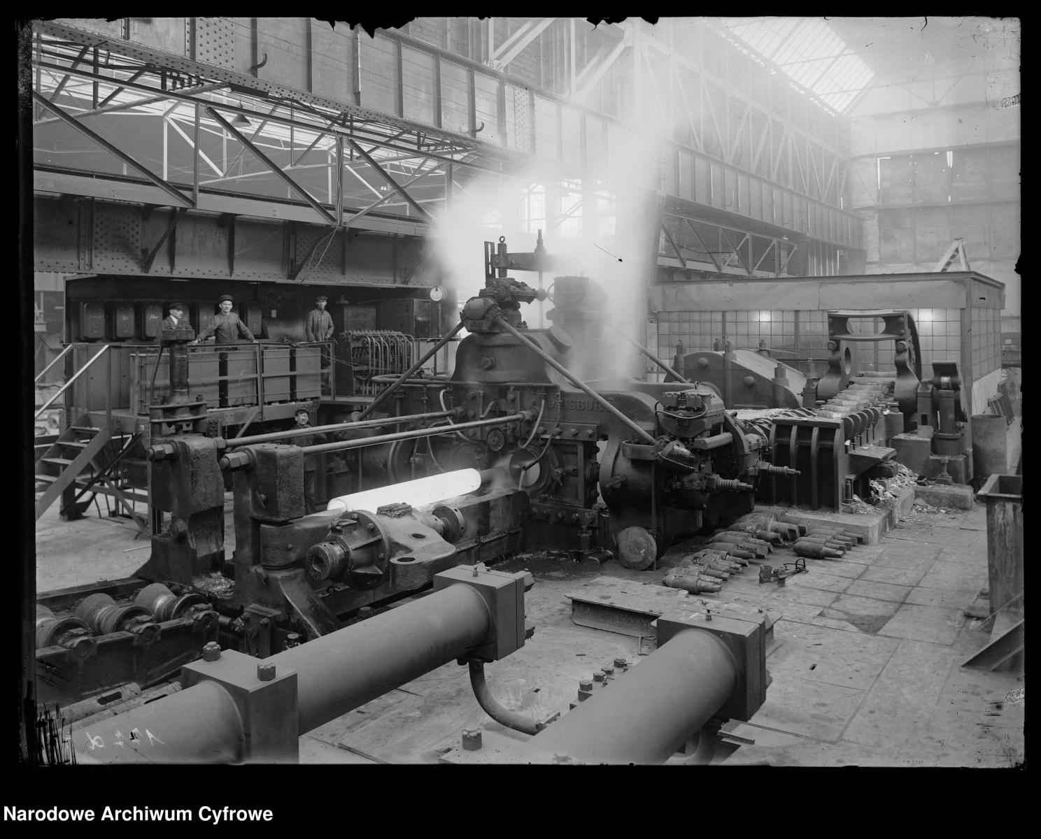 Zdjęcie w galerii na portalu naszraciborz.pl: Archiwalne przedwojenne zdjęcia Górnego Śląska. NAC próbuje ustalić, co pokazują [FOTO] wiadomości z regionu