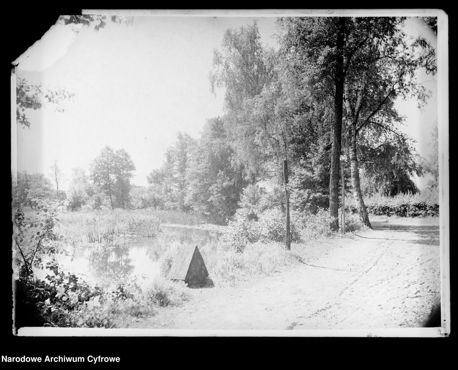 Zdjęcie w galerii na portalu naszraciborz.pl: Archiwalne przedwojenne zdjęcia Górnego Śląska. NAC próbuje ustalić, co pokazują [FOTO] wiadomości z regionu