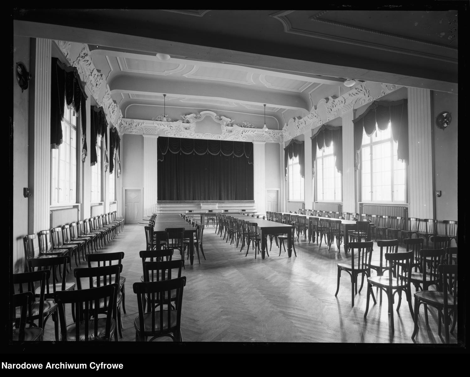 Zdjęcie w galerii na portalu naszraciborz.pl: Archiwalne przedwojenne zdjęcia Górnego Śląska. NAC próbuje ustalić, co pokazują [FOTO] wiadomości z regionu
