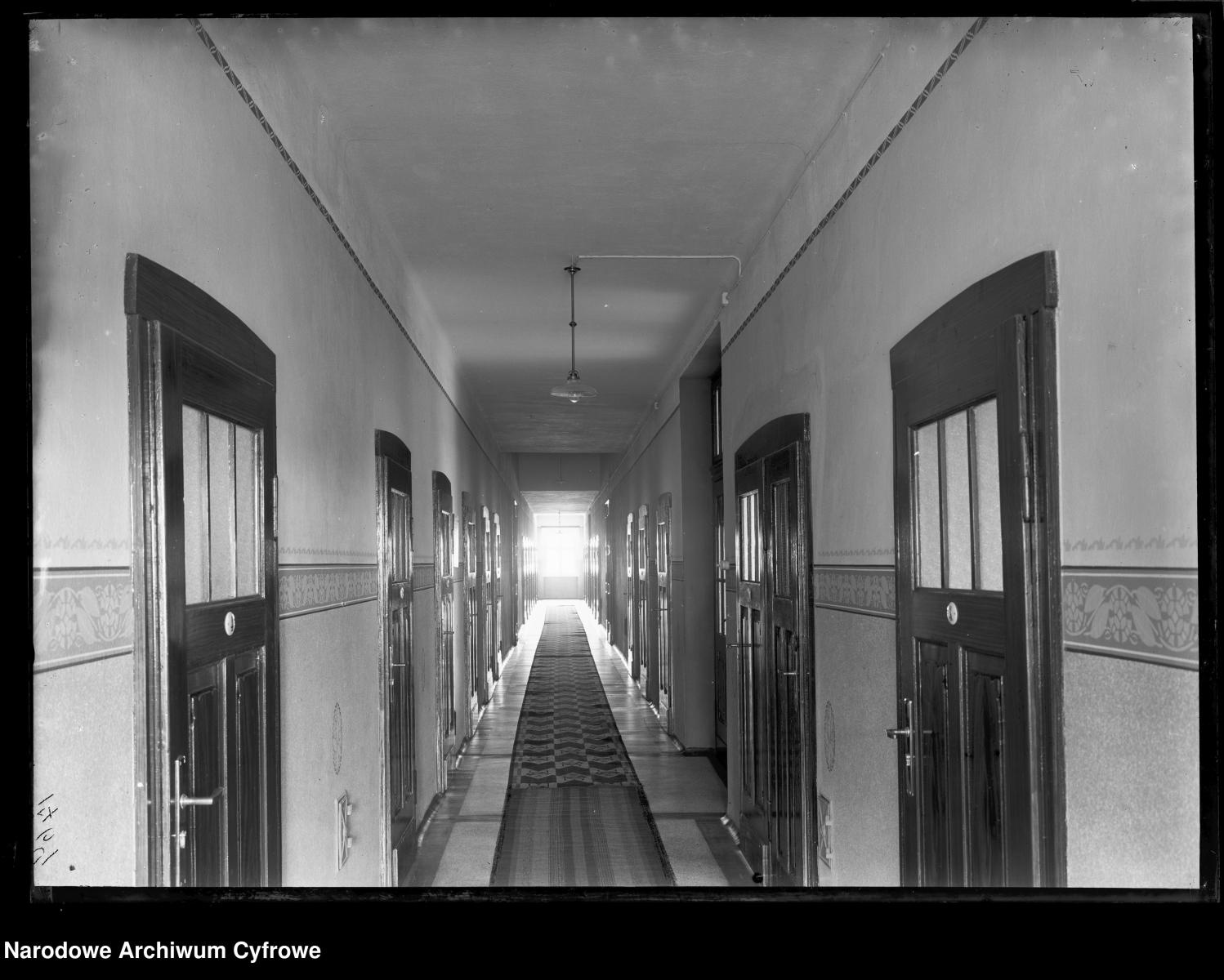 Zdjęcie w galerii na portalu naszraciborz.pl: Archiwalne przedwojenne zdjęcia Górnego Śląska. NAC próbuje ustalić, co pokazują [FOTO] wiadomości z regionu