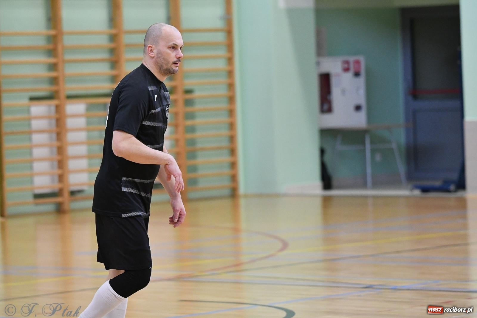 Zdjęcie w galerii na portalu naszraciborz.pl: Futsalowe emocje na zakończenie roku [FOTO] wiadomości z regionu