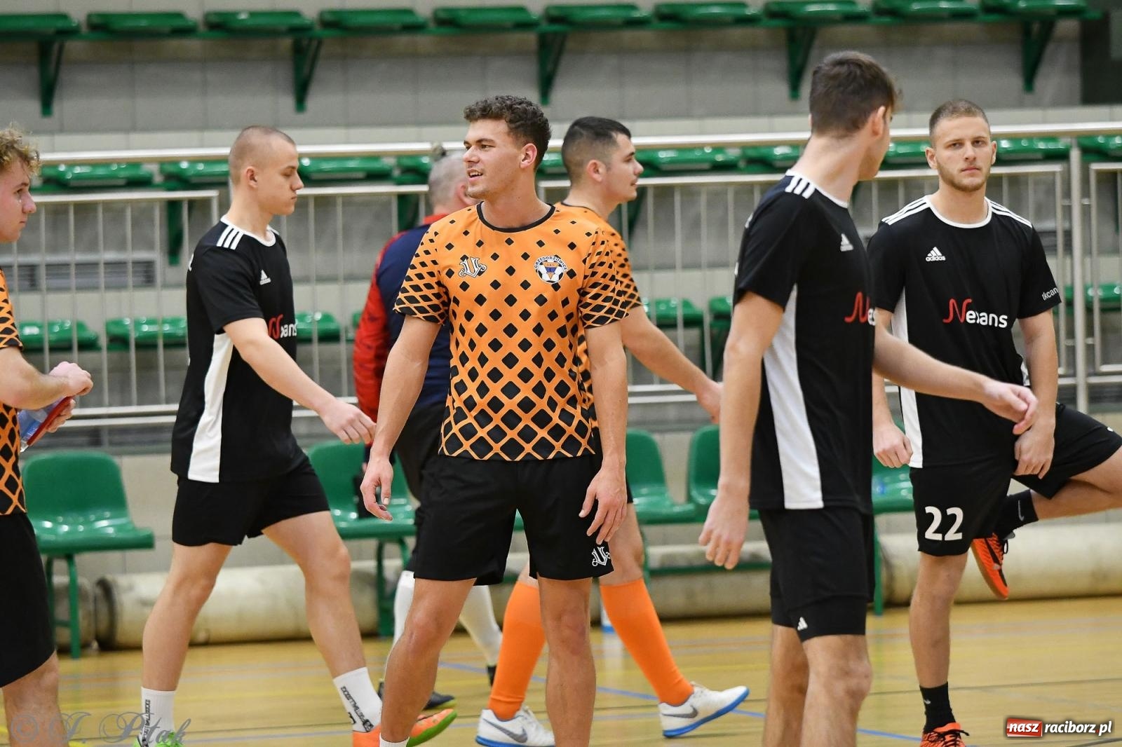 Zdjęcie w galerii na portalu naszraciborz.pl: Futsalowe emocje na zakończenie roku [FOTO] wiadomości z regionu