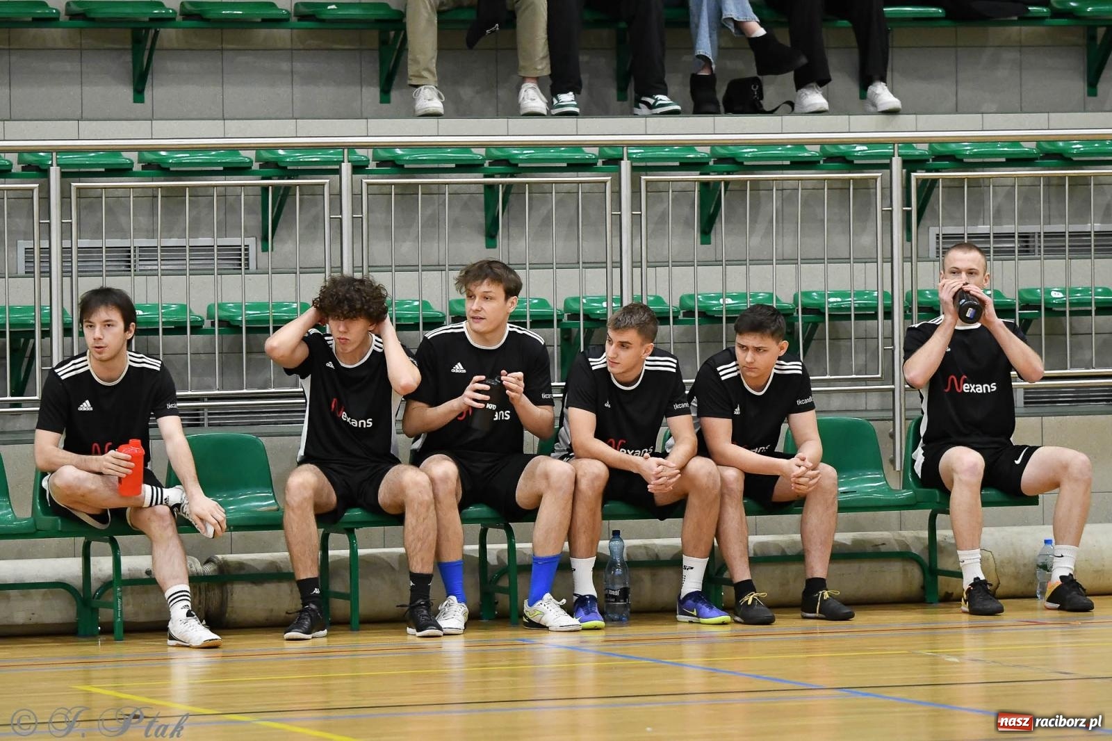 Zdjęcie w galerii na portalu naszraciborz.pl: Futsalowe emocje na zakończenie roku [FOTO] wiadomości z regionu