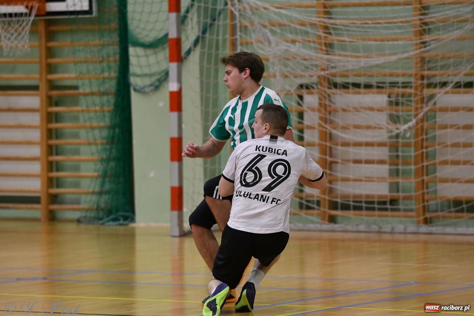 Zdjęcie w galerii na portalu naszraciborz.pl: Futsalowe emocje na zakończenie roku [FOTO] wiadomości z regionu