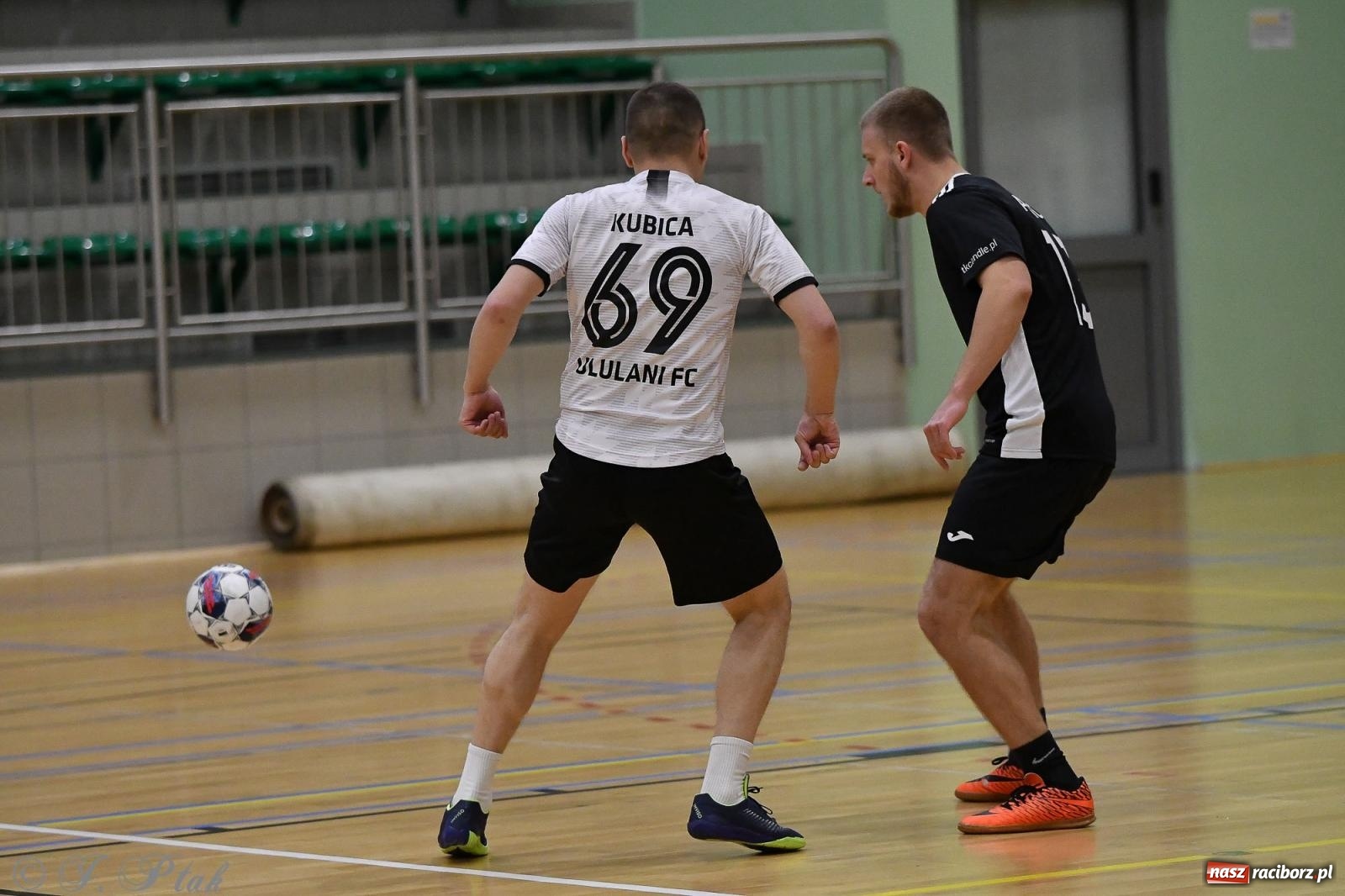 Zdjęcie w galerii na portalu naszraciborz.pl: Futsalowe emocje na zakończenie roku [FOTO] wiadomości z regionu