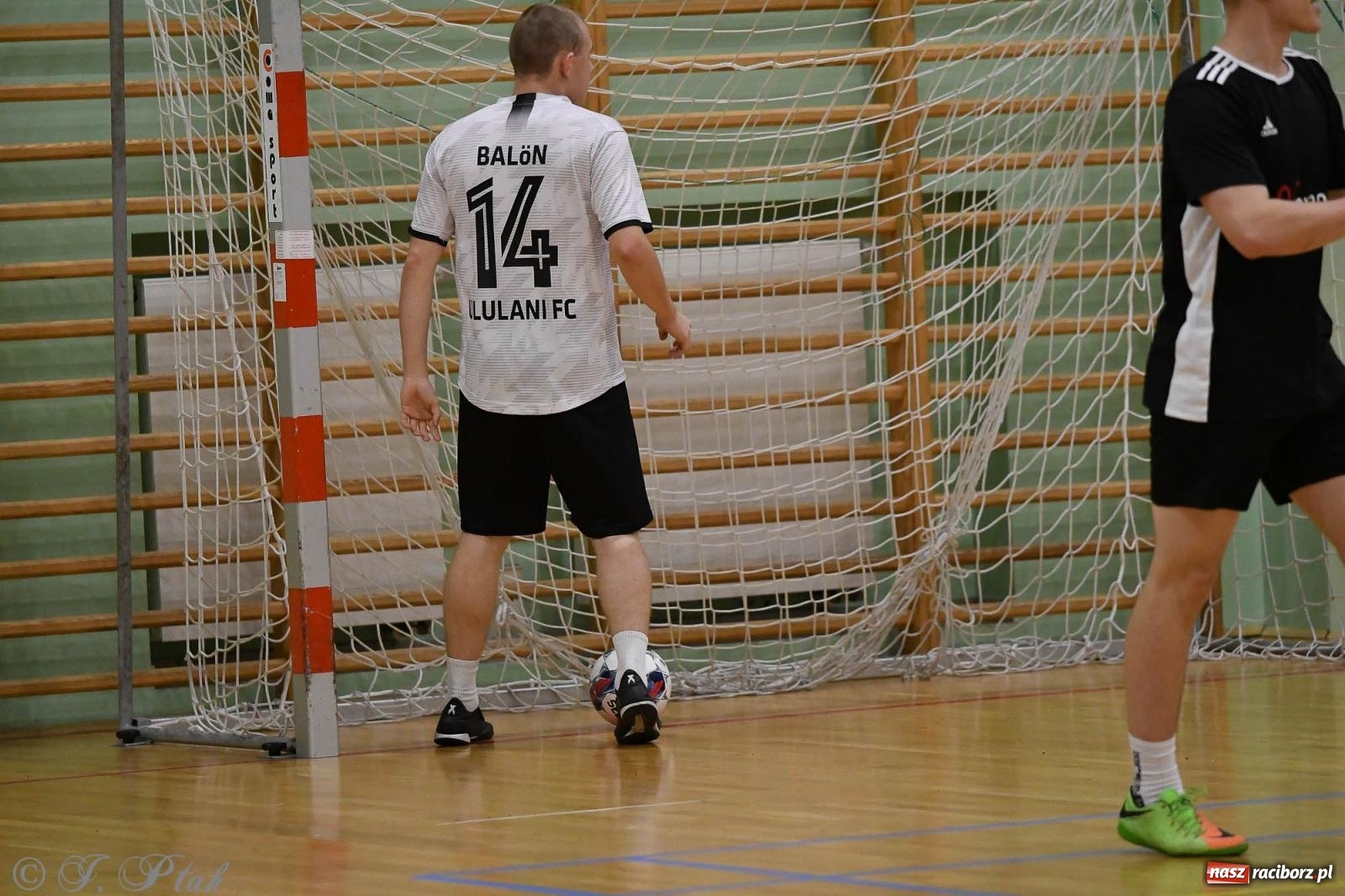 Zdjęcie w galerii na portalu naszraciborz.pl: Futsalowe emocje na zakończenie roku [FOTO] wiadomości z regionu