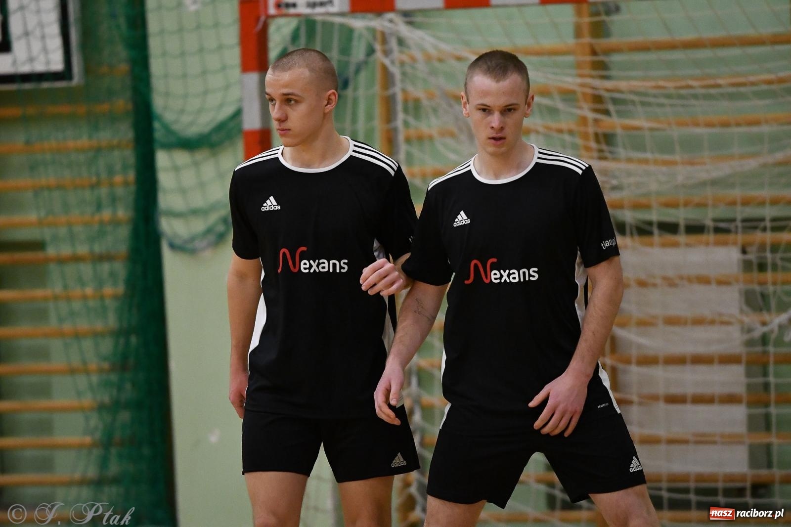 Zdjęcie w galerii na portalu naszraciborz.pl: Futsalowe emocje na zakończenie roku [FOTO] wiadomości z regionu