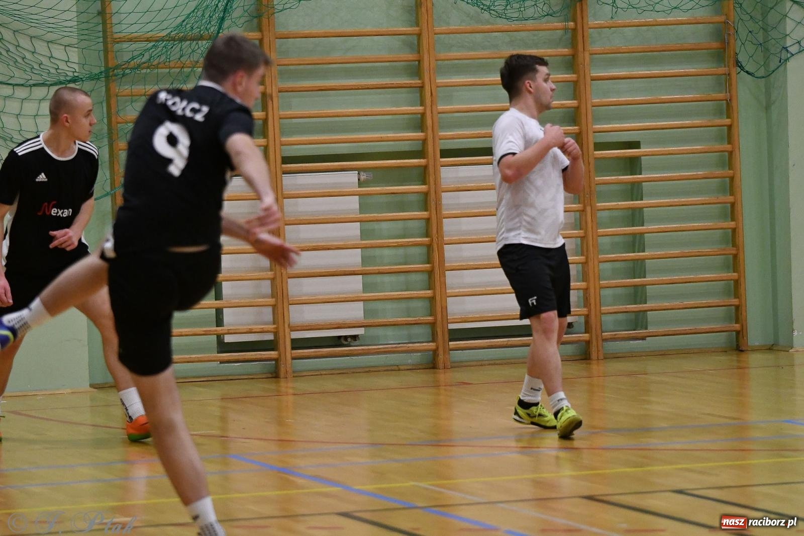 Zdjęcie w galerii na portalu naszraciborz.pl: Futsalowe emocje na zakończenie roku [FOTO] wiadomości z regionu