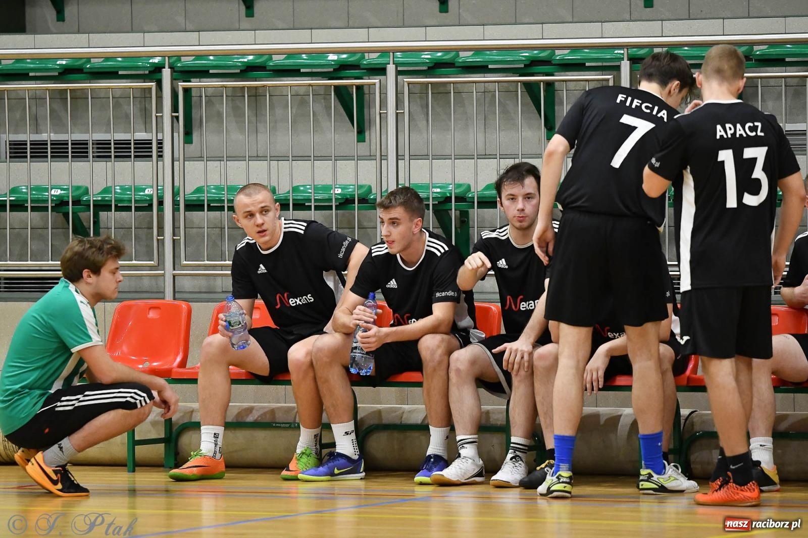Zdjęcie w galerii na portalu naszraciborz.pl: Futsalowe emocje na zakończenie roku [FOTO] wiadomości z regionu