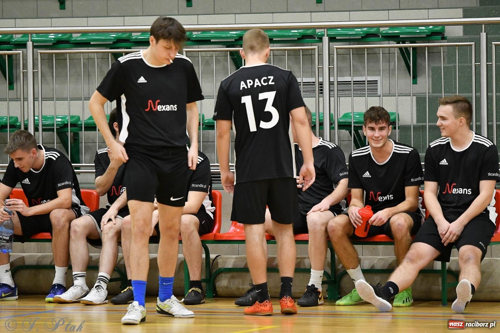 Zdjęcie w galerii na portalu naszraciborz.pl: Futsalowe emocje na zakończenie roku [FOTO] wiadomości z regionu