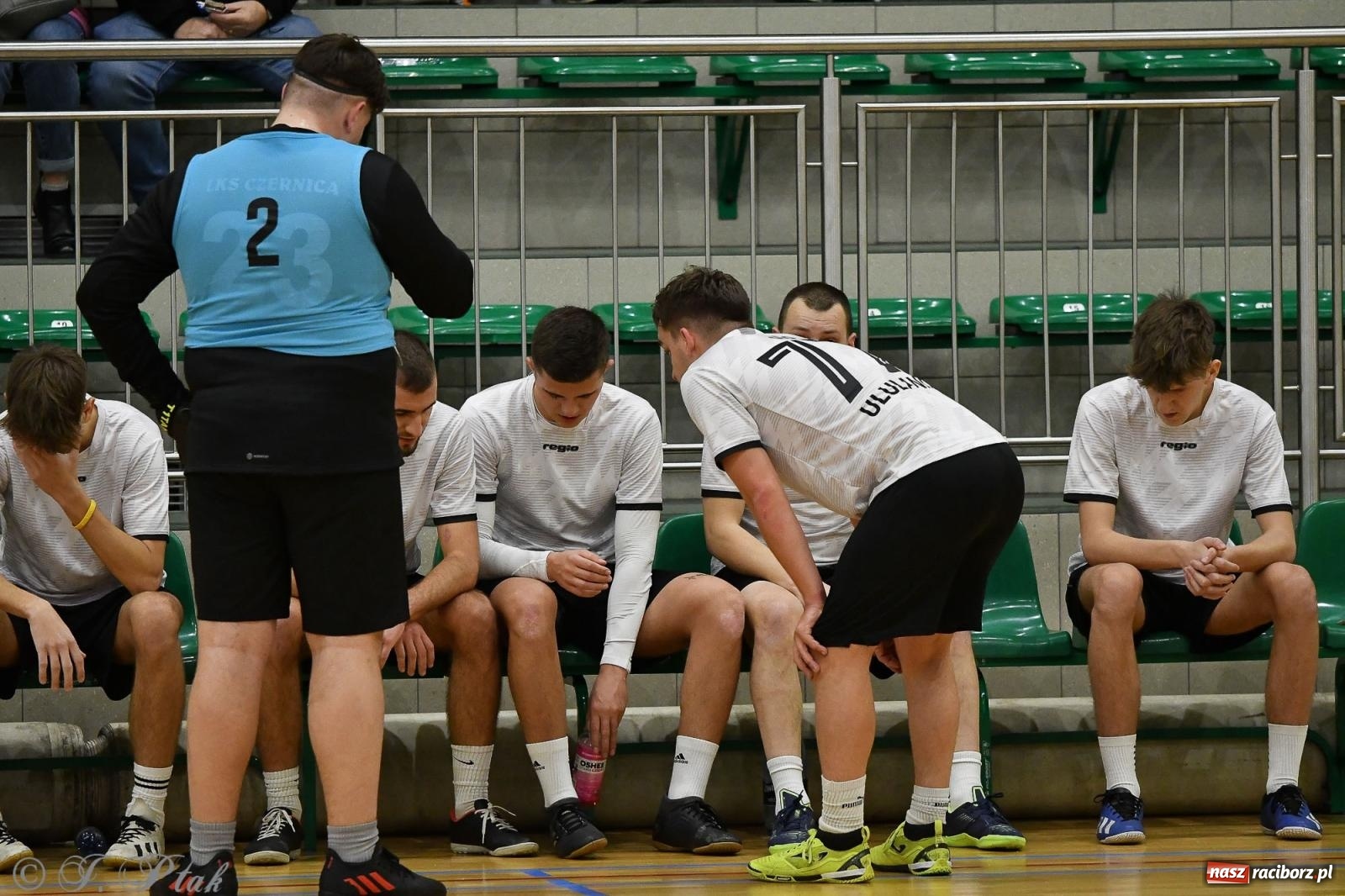 Zdjęcie w galerii na portalu naszraciborz.pl: Futsalowe emocje na zakończenie roku [FOTO] wiadomości z regionu