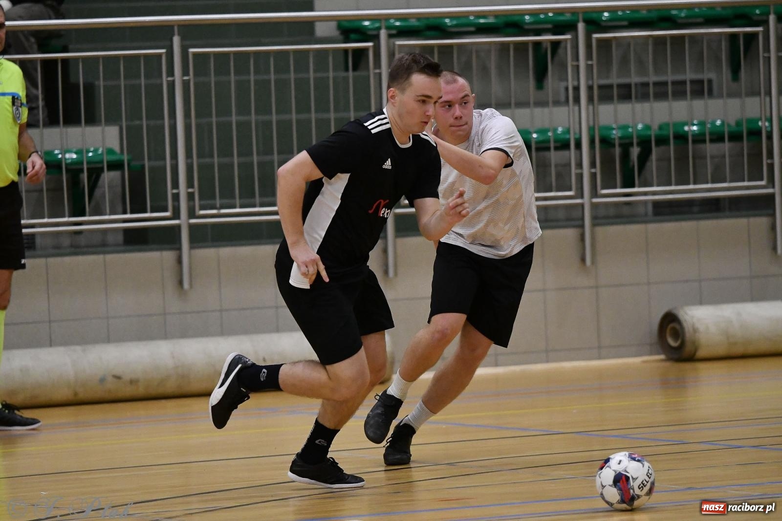 Zdjęcie w galerii na portalu naszraciborz.pl: Futsalowe emocje na zakończenie roku [FOTO] wiadomości z regionu