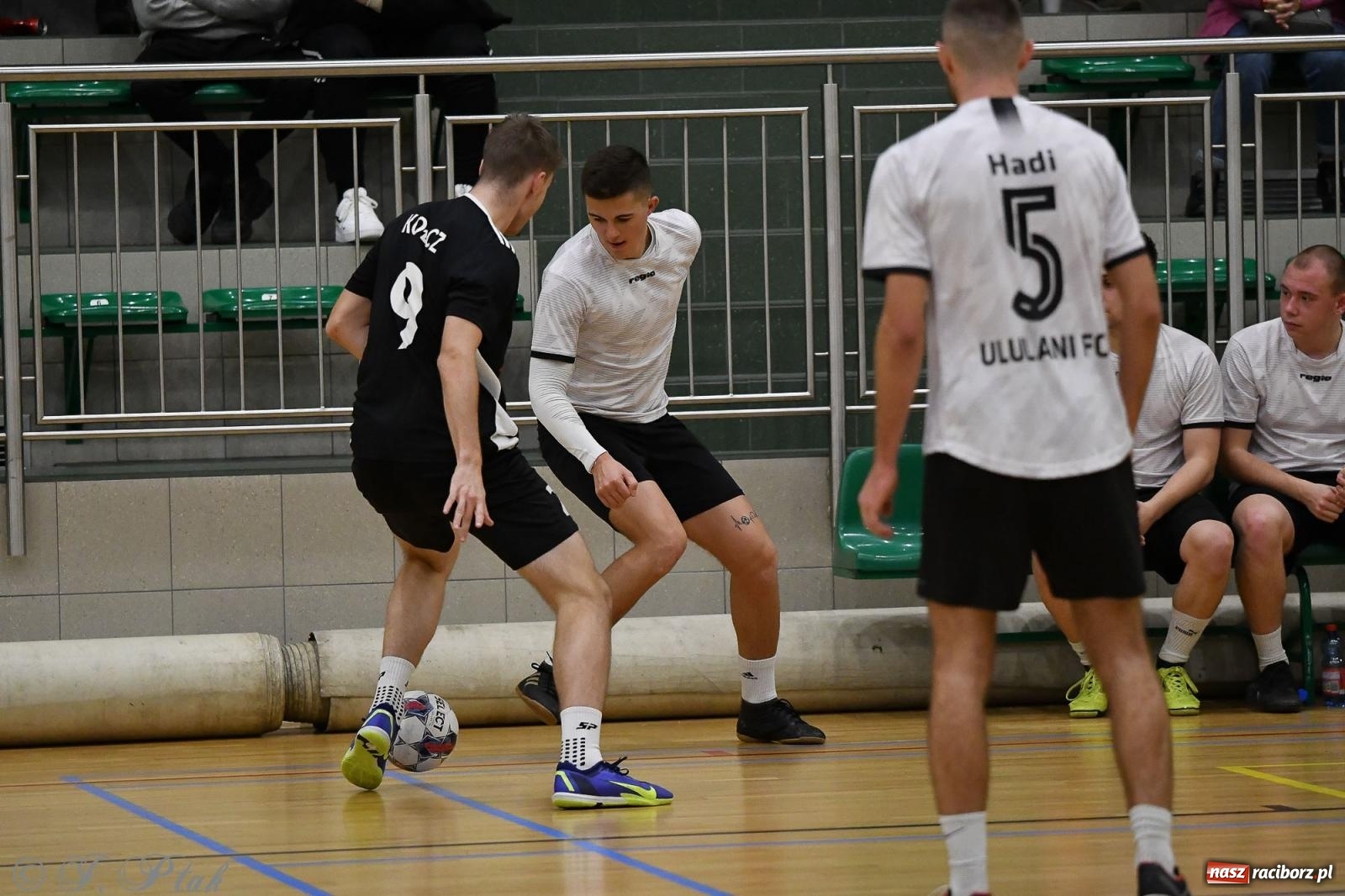 Zdjęcie w galerii na portalu naszraciborz.pl: Futsalowe emocje na zakończenie roku [FOTO] wiadomości z regionu