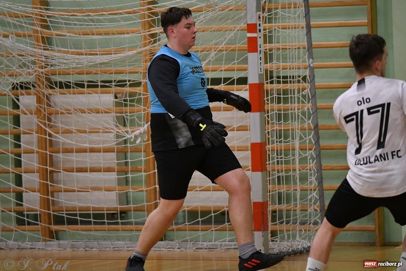 Zdjęcie w galerii na portalu naszraciborz.pl: Futsalowe emocje na zakończenie roku [FOTO] wiadomości z regionu