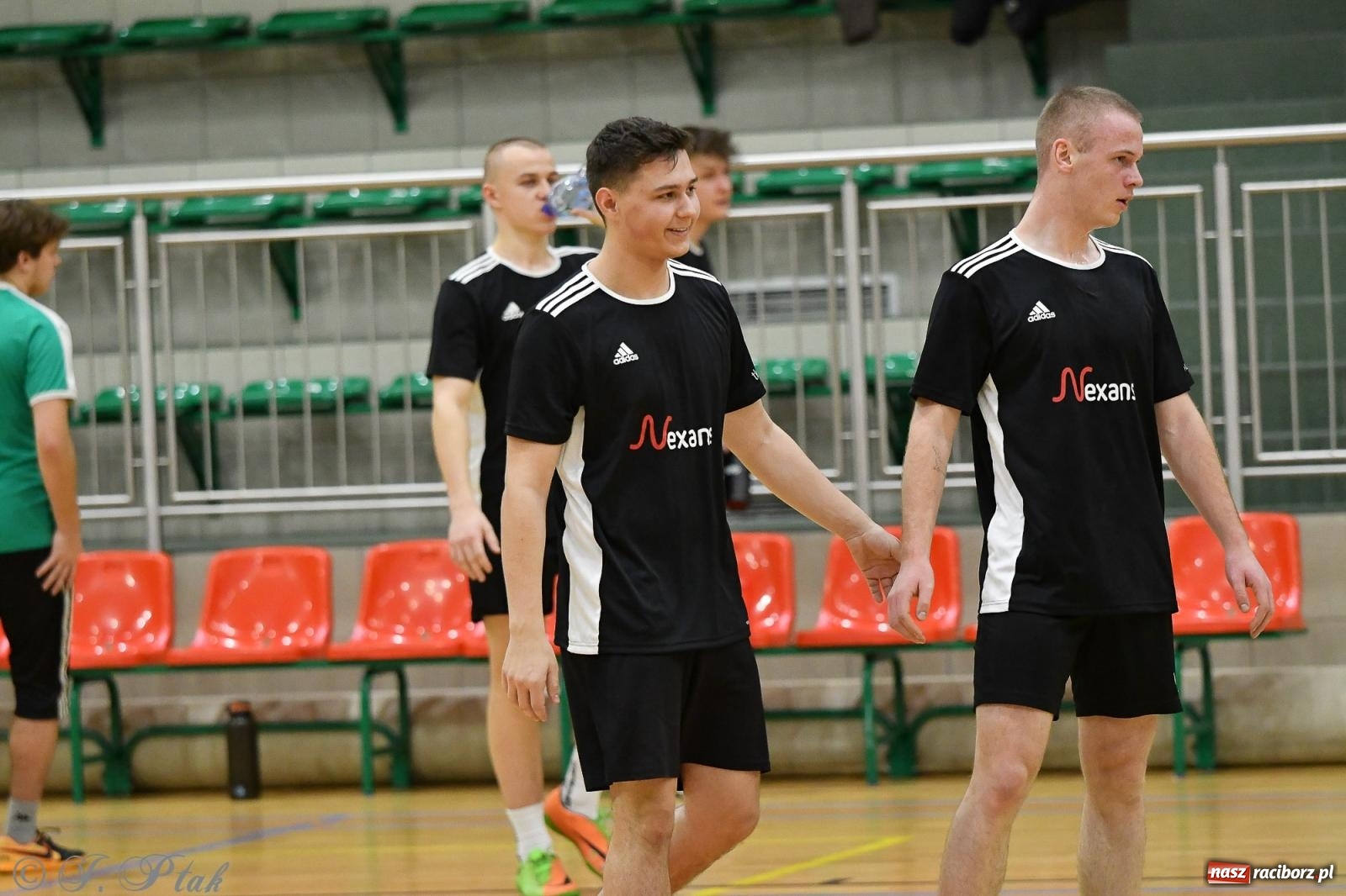 Zdjęcie w galerii na portalu naszraciborz.pl: Futsalowe emocje na zakończenie roku [FOTO] wiadomości z regionu