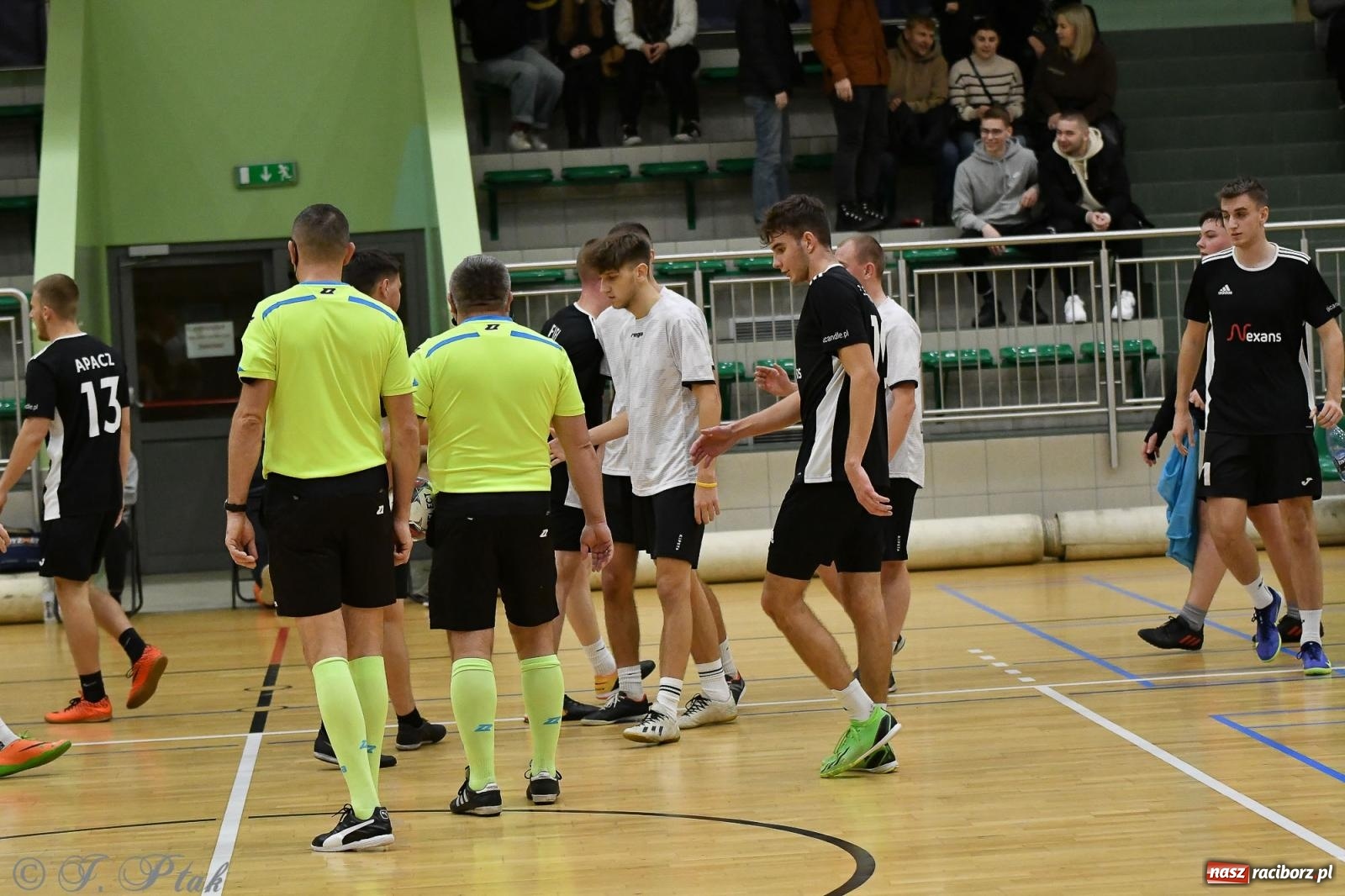 Zdjęcie w galerii na portalu naszraciborz.pl: Futsalowe emocje na zakończenie roku [FOTO] wiadomości z regionu