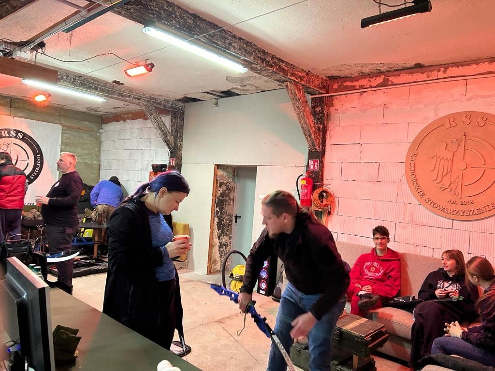 Zdjęcie w galerii na portalu naszraciborz.pl: W Sylwestra strzelam tylko z łuku. Zawody RSS wiadomości z regionu