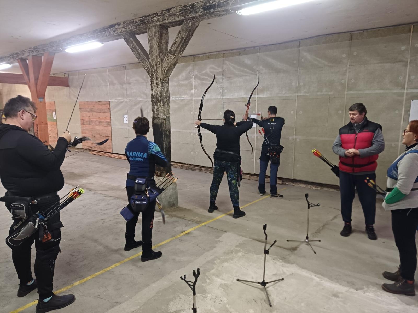 Zdjęcie w galerii na portalu naszraciborz.pl: W Sylwestra strzelam tylko z łuku. Zawody RSS wiadomości z regionu