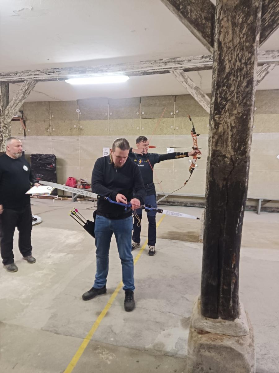 Zdjęcie w galerii na portalu naszraciborz.pl: W Sylwestra strzelam tylko z łuku. Zawody RSS wiadomości z regionu