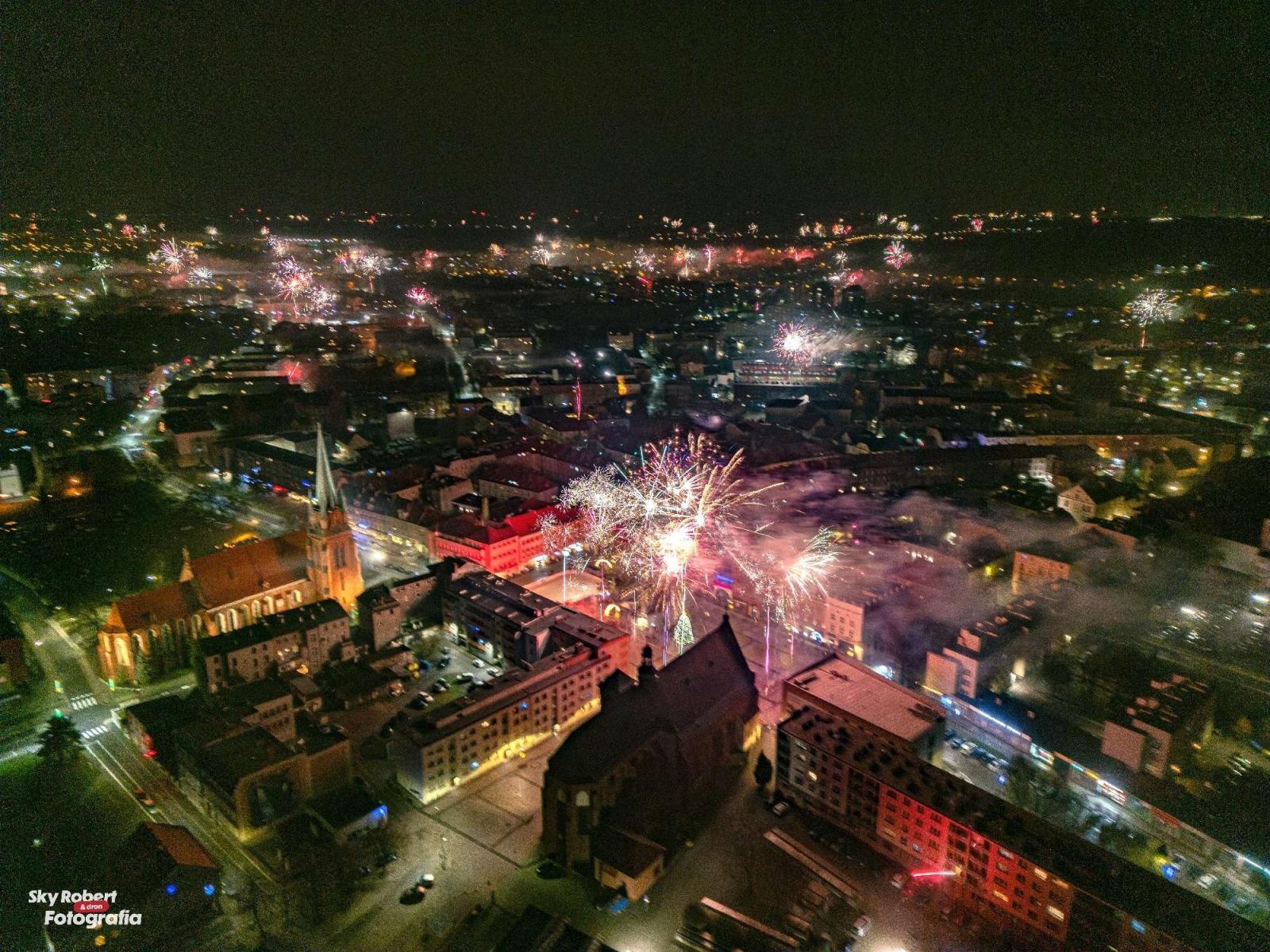 Zdjęcie w galerii na portalu naszraciborz.pl: Powitanie nowego roku w Raciborzu. Wszystko, co musicie o nim wiedzieć [FOTO i WIDEO] wiadomości z regionu
