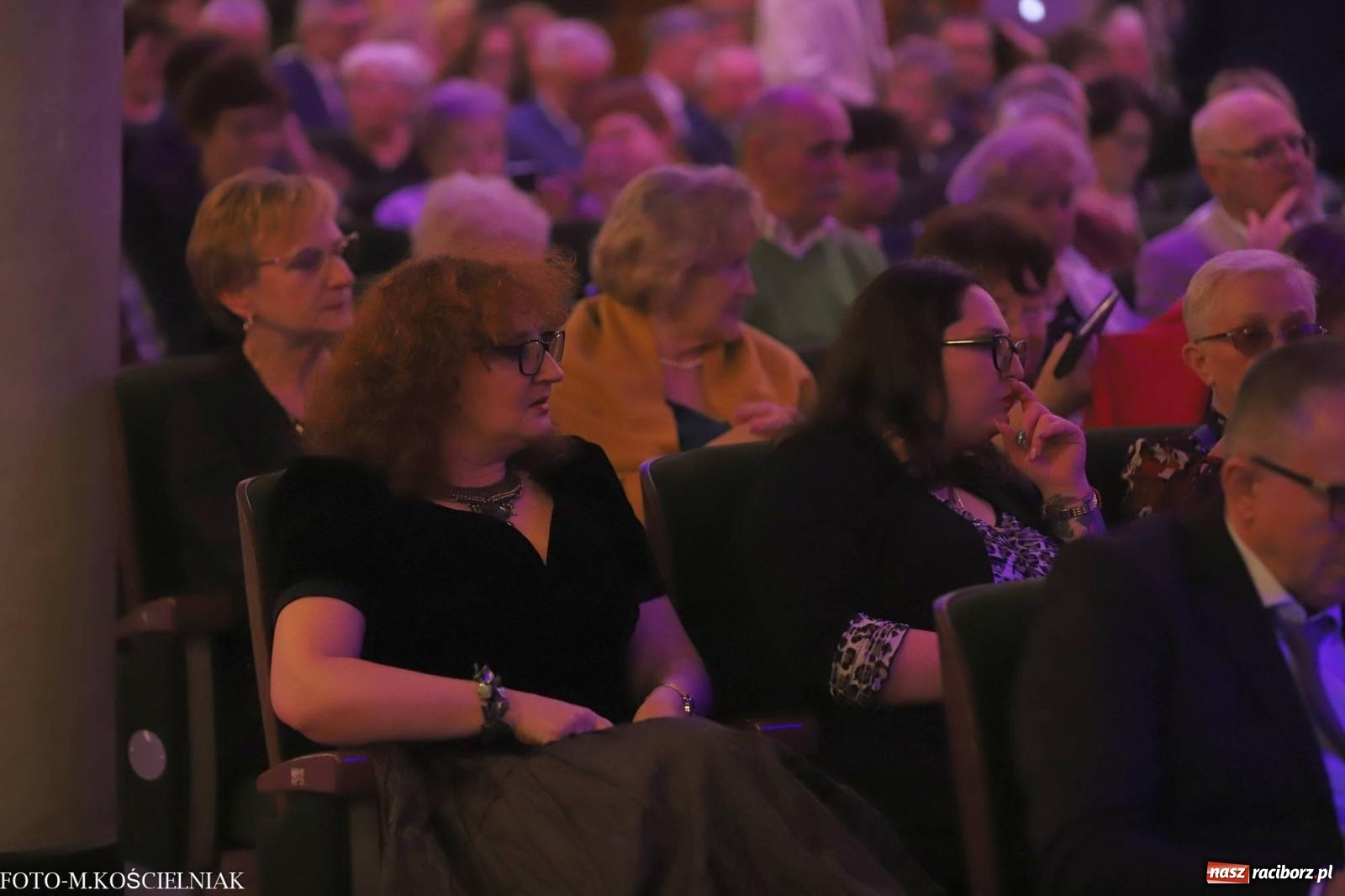 Zdjęcie w galerii na portalu naszraciborz.pl: Tak raciborzanie witali nowy rok w RCK. Filmowa gala sylwestrowa [FOTO i WIDEO] wiadomości z regionu