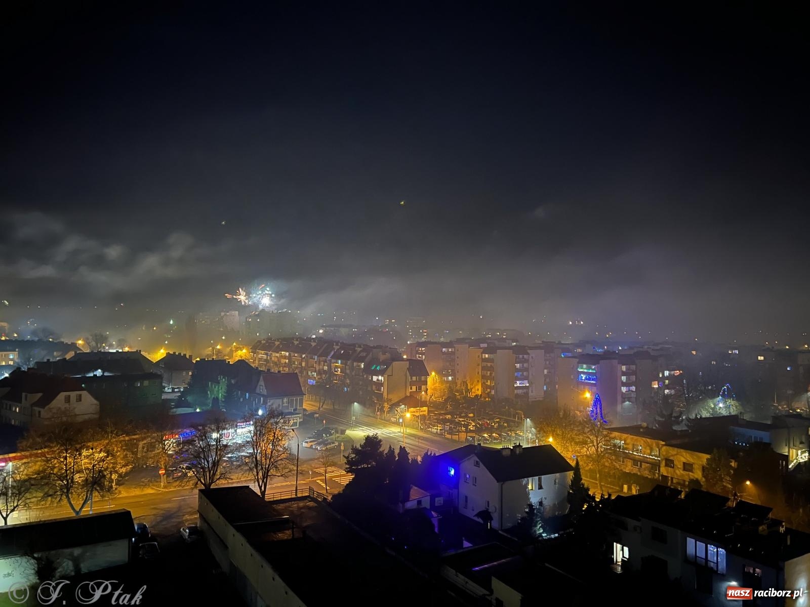 Zdjęcie w galerii na portalu naszraciborz.pl: Sylwestrowe migawki z Raciborza [FOTO i WIDEO] wiadomości z regionu