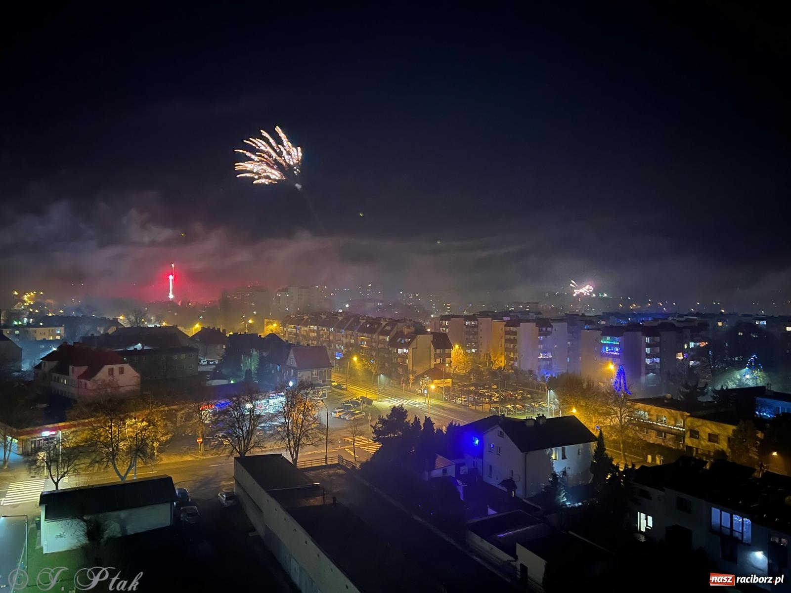 Zdjęcie w galerii na portalu naszraciborz.pl: Sylwestrowe migawki z Raciborza [FOTO i WIDEO] wiadomości z regionu
