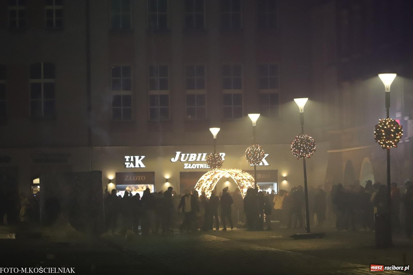 Zdjęcie w galerii na portalu naszraciborz.pl: Sylwestrowe migawki z Raciborza [FOTO i WIDEO] wiadomości z regionu