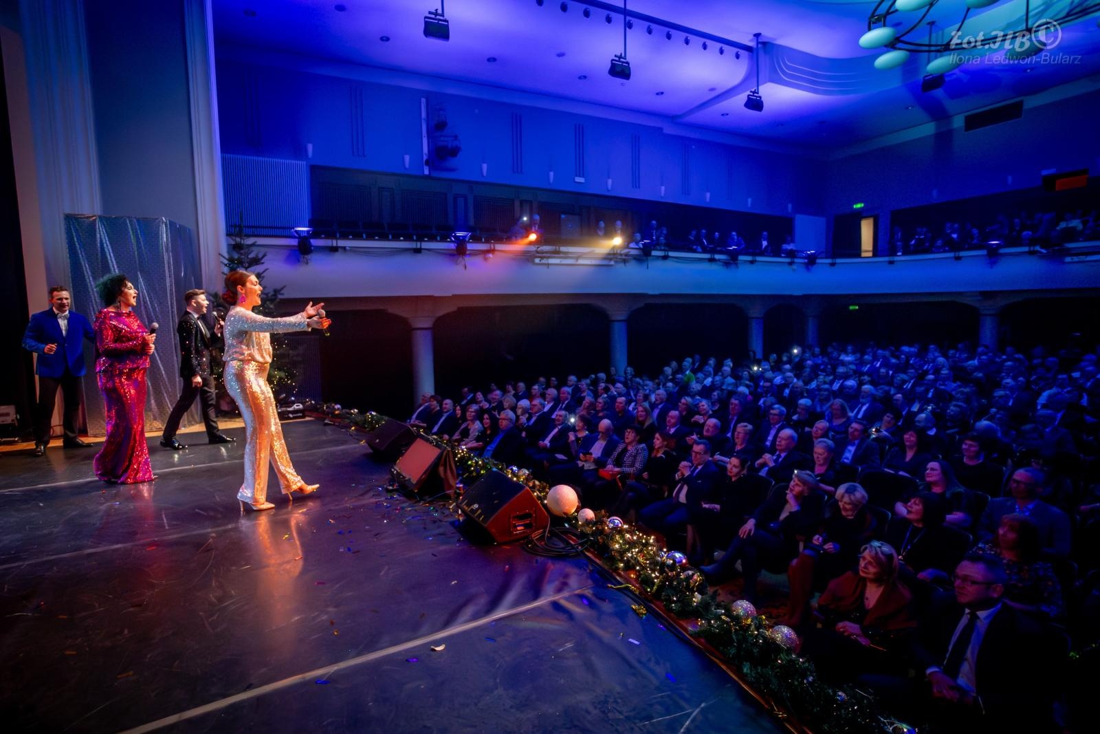 Zdjęcie w galerii na portalu naszraciborz.pl: Sylwesterowa noc w Raciborskim Centrum Kultury na bis! [FOTO] wiadomości z regionu