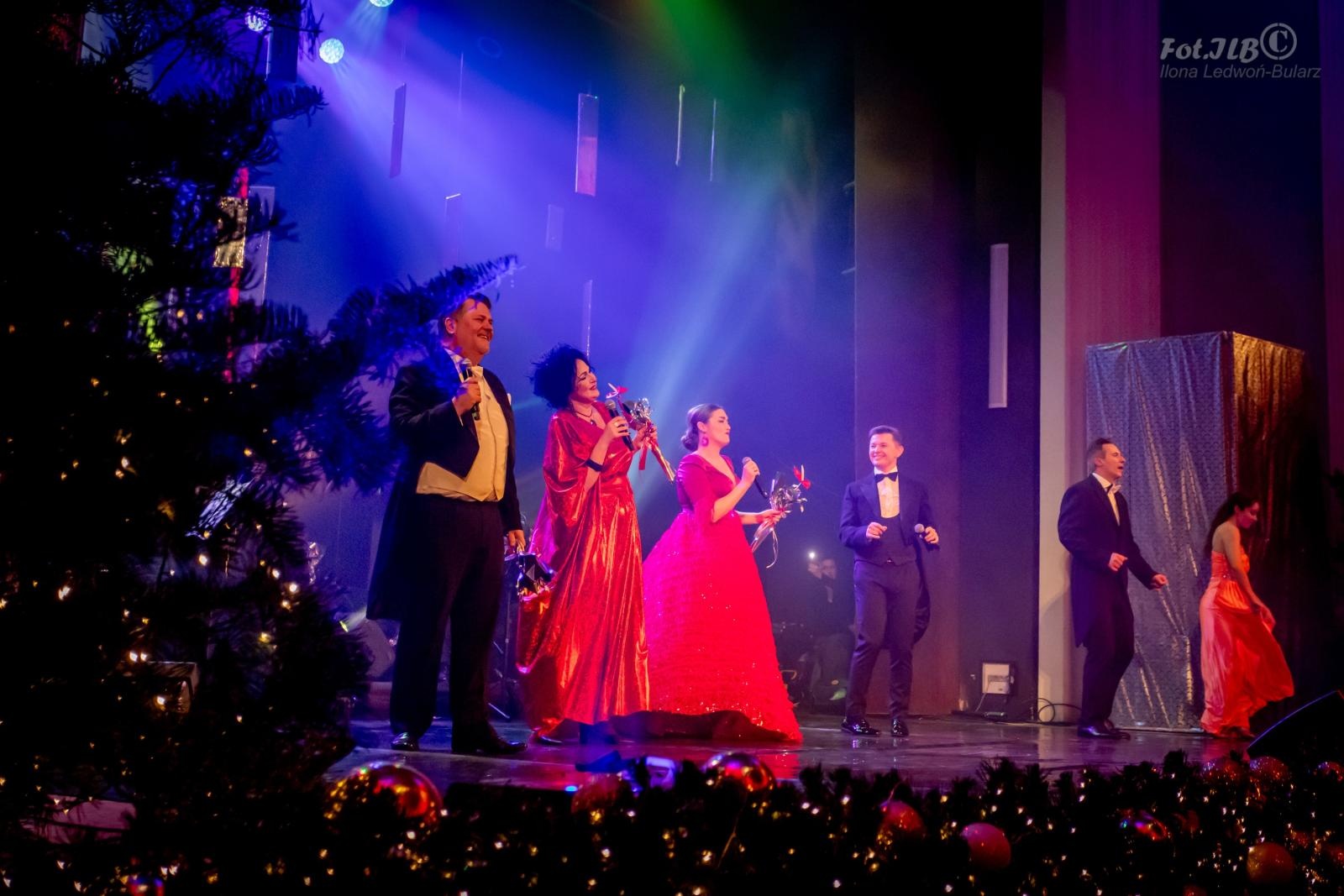 Zdjęcie w galerii na portalu naszraciborz.pl: Sylwesterowa noc w Raciborskim Centrum Kultury na bis! [FOTO] wiadomości z regionu