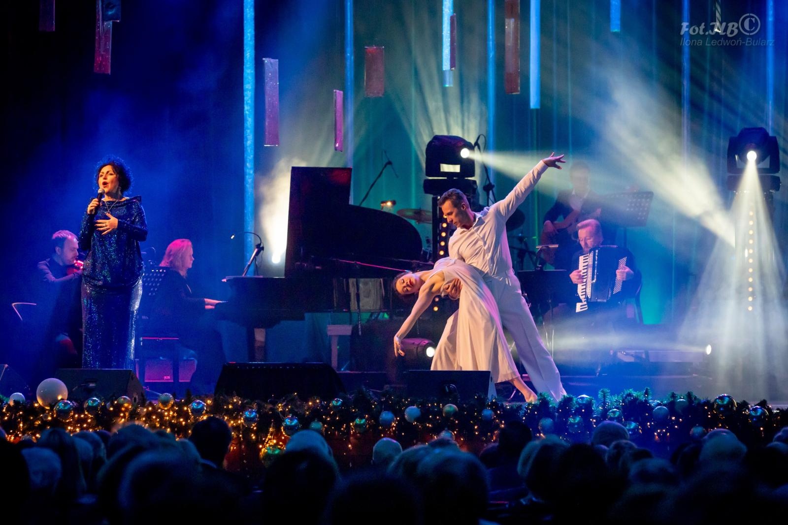 Zdjęcie w galerii na portalu naszraciborz.pl: Sylwesterowa noc w Raciborskim Centrum Kultury na bis! [FOTO] wiadomości z regionu