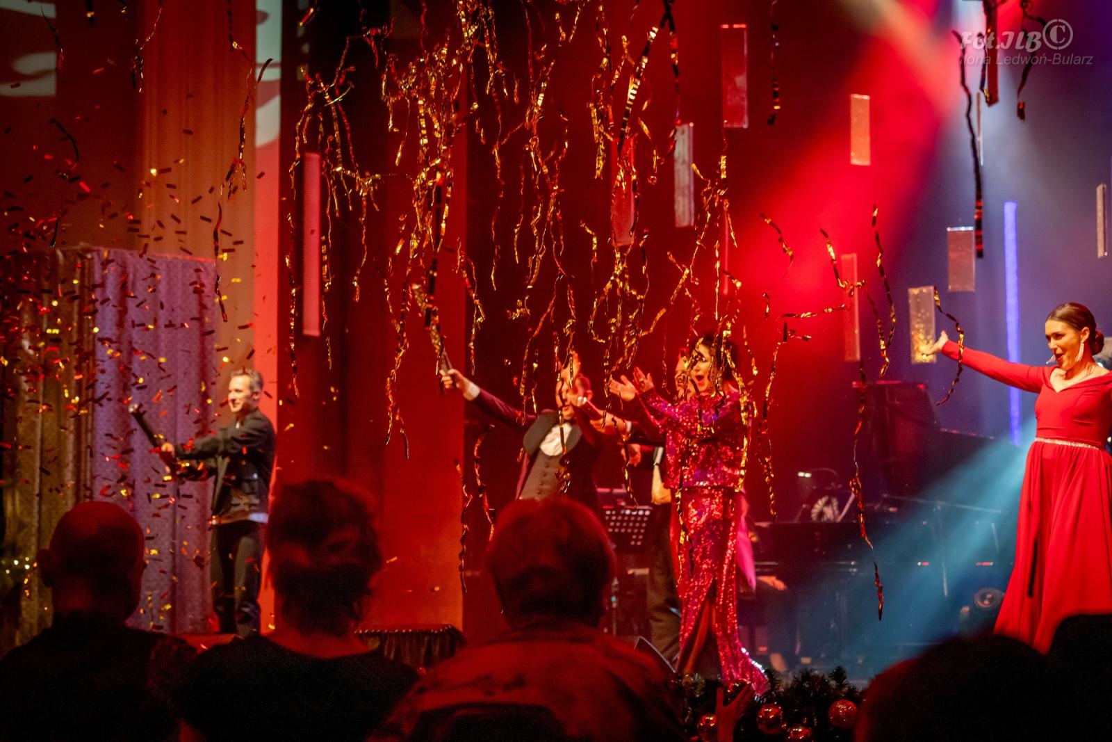 Zdjęcie w galerii na portalu naszraciborz.pl: Sylwesterowa noc w Raciborskim Centrum Kultury na bis! [FOTO] wiadomości z regionu