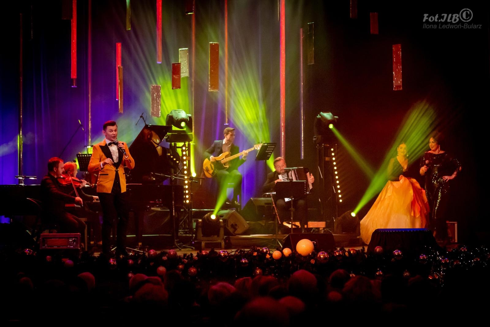 Zdjęcie w galerii na portalu naszraciborz.pl: Sylwesterowa noc w Raciborskim Centrum Kultury na bis! [FOTO] wiadomości z regionu