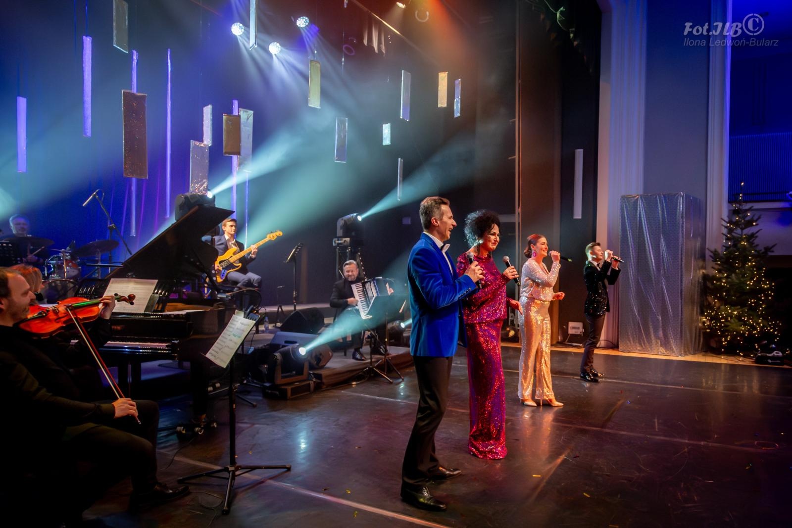 Zdjęcie w galerii na portalu naszraciborz.pl: Sylwesterowa noc w Raciborskim Centrum Kultury na bis! [FOTO] wiadomości z regionu