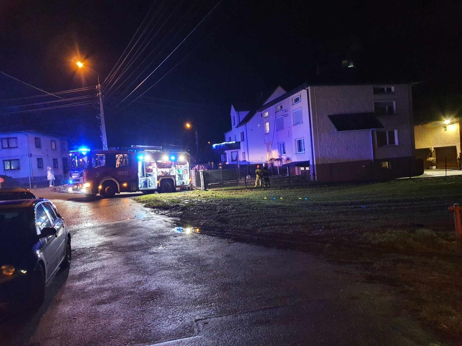 Zdjęcie w galerii na portalu naszraciborz.pl: Pożar w Brzeźnicy. Pięć zastępów w akcji wiadomości z regionu