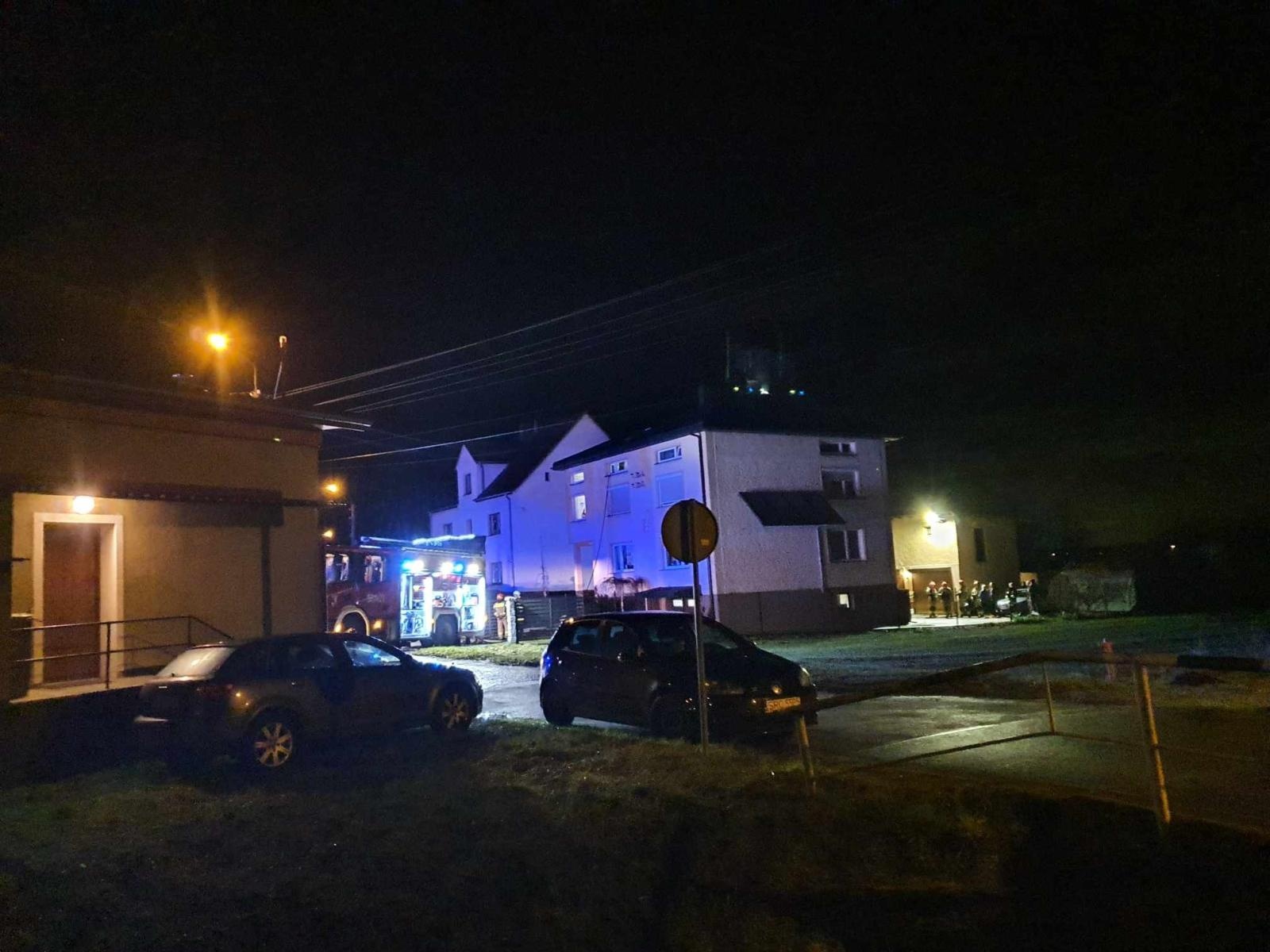 Zdjęcie w galerii na portalu naszraciborz.pl: Pożar w Brzeźnicy. Pięć zastępów w akcji wiadomości z regionu