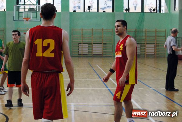Zdjęcie w galerii na portalu naszraciborz.pl:  Koszykarska liga nabiera rumieńców wiadomości z regionu